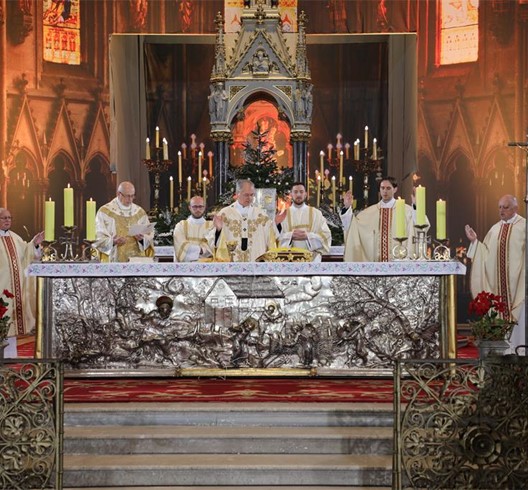 Nadbiskup Kutleša predvodio misno slavlje svetkovine Bogojavljenja u Zagrebačkoj katedrali